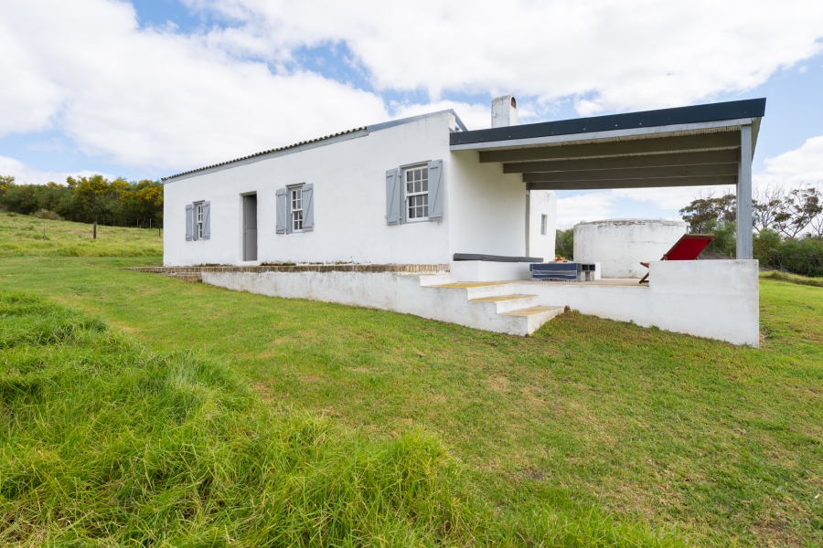 6 Bedroom Property for Sale in Napier Western Cape